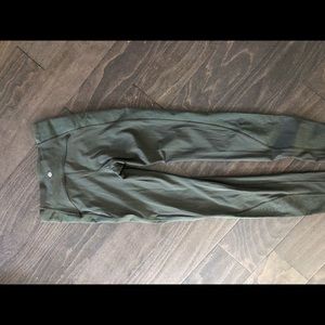 Lululemon size 6 limited edition